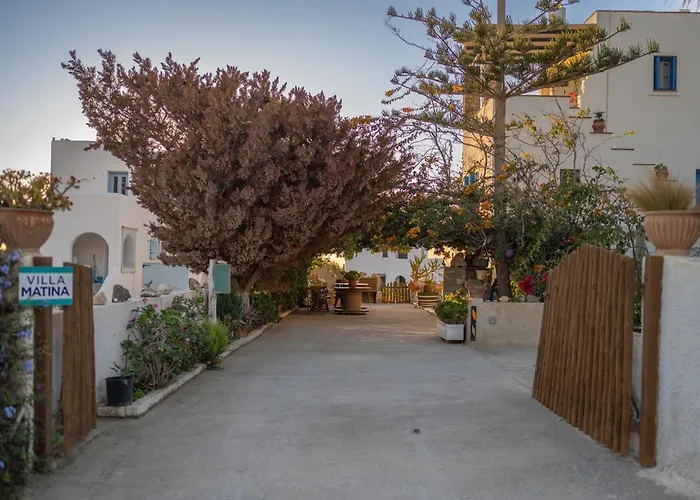 בית הארחה Matina's Family